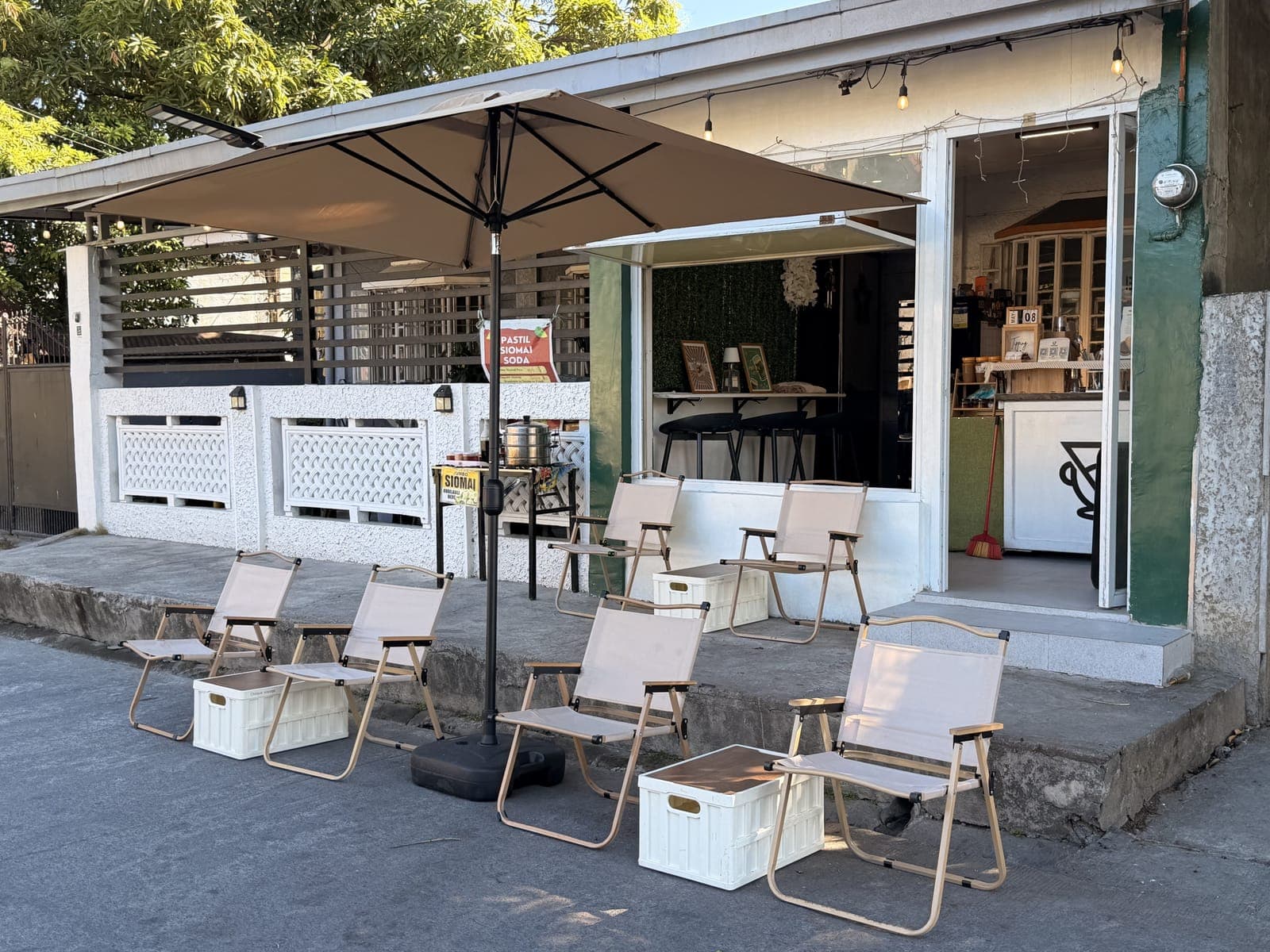 Inokuchi outdoor coffee booth with seating at an event